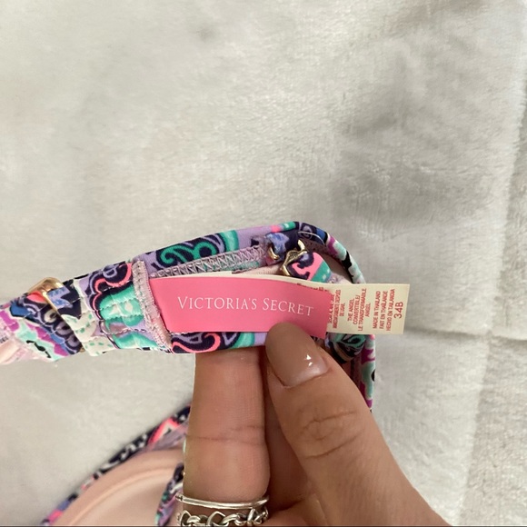 Victoria’s Secret Super Push-up Bikini Top - Picture 4 of 5